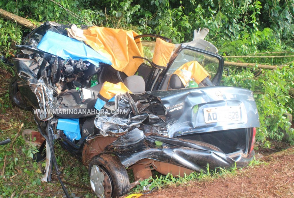 foto de Milagre na rodovia;  Três pessoas ficam feridas após veículos baterem e capotarem em Maringá