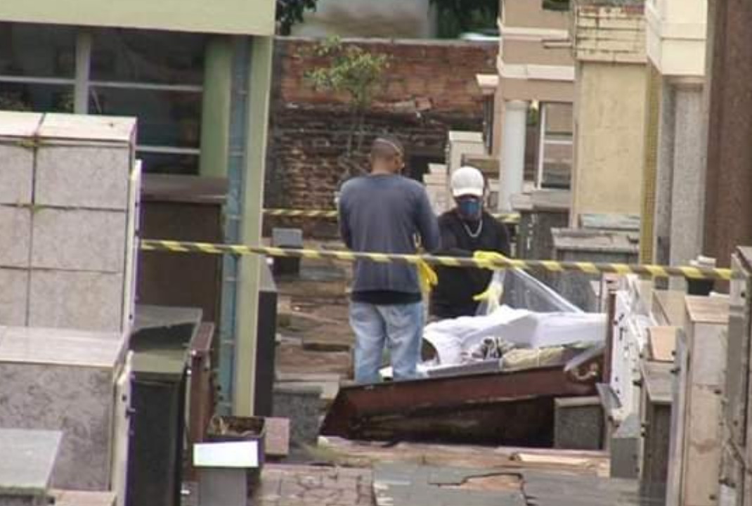 foto de Dois túmulos foram violados em cemitério no centro de Londrina; Um dos cadáveres apresentava sinais de abuso