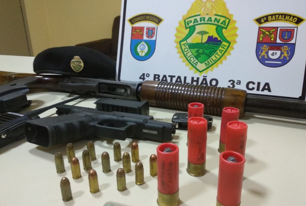 foto de Policia Militar realiza blitz, apreende duas armas de fogo e prende uma pessoa em Itambé