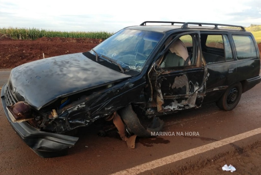 foto de Idoso de 73 anos fica ferido após colidir o veículo contra caminhão na rodovia entre Paiçandu e Água Boa