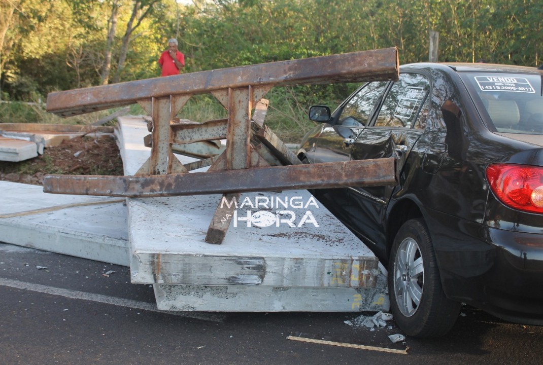 foto de Carreta se solta de cavalo mecânico e placas de concreto atinge veículo na PR-323 em Doutor Camargo