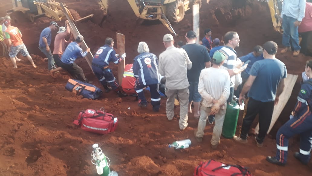 foto de Trabalhadores são soterrados em obra na cidade Marilândia do Sul