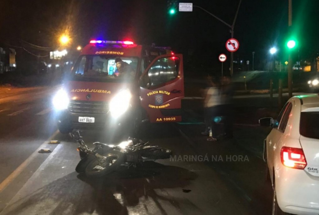 foto de Acidente entre carro e moto no Contorno Sul de Maringá