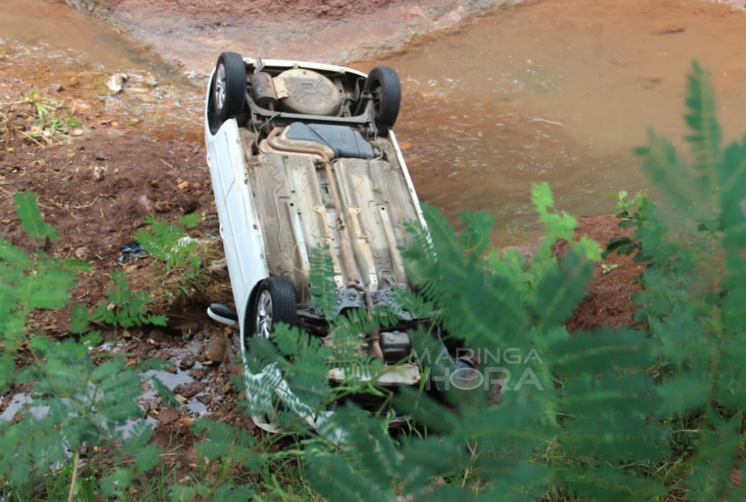 foto de Motorista vai a cachoeira e quando retorna não encontra carro em Sarandi