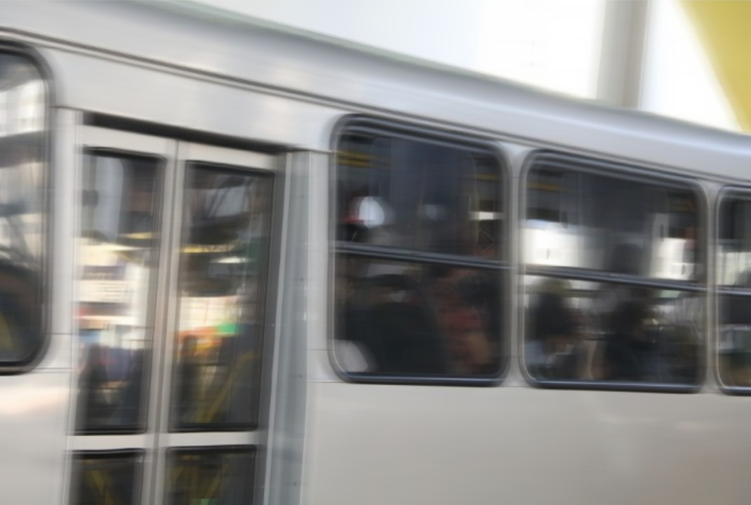 foto de Procon de Maringá flagra lotação em ônibus no Terminal Urbano  