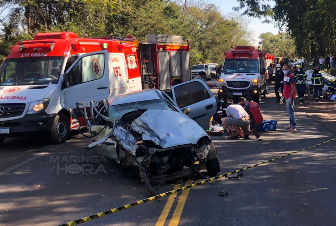 foto de Colisão frontal entre veículos na rodovia PR-323, deixa 06 pessoas feridas, entre elas uma gestante de 32 semanas