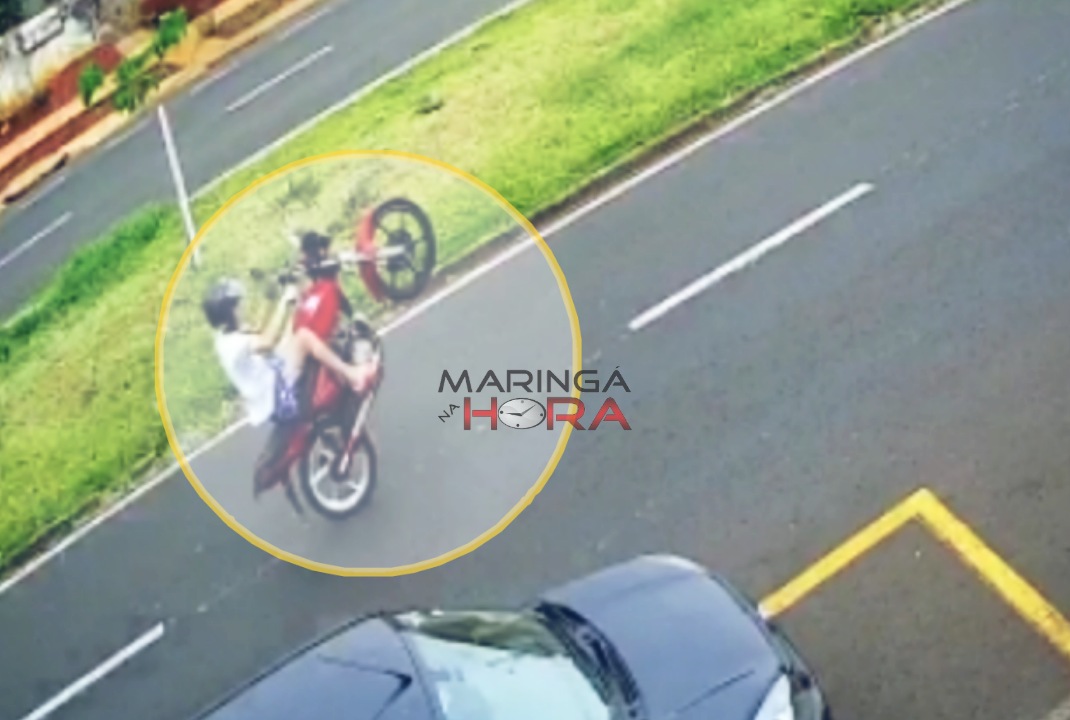 foto de Vídeo: condutor empina moto em Maringá e é surpreendido pela viatura da Polícia Militar