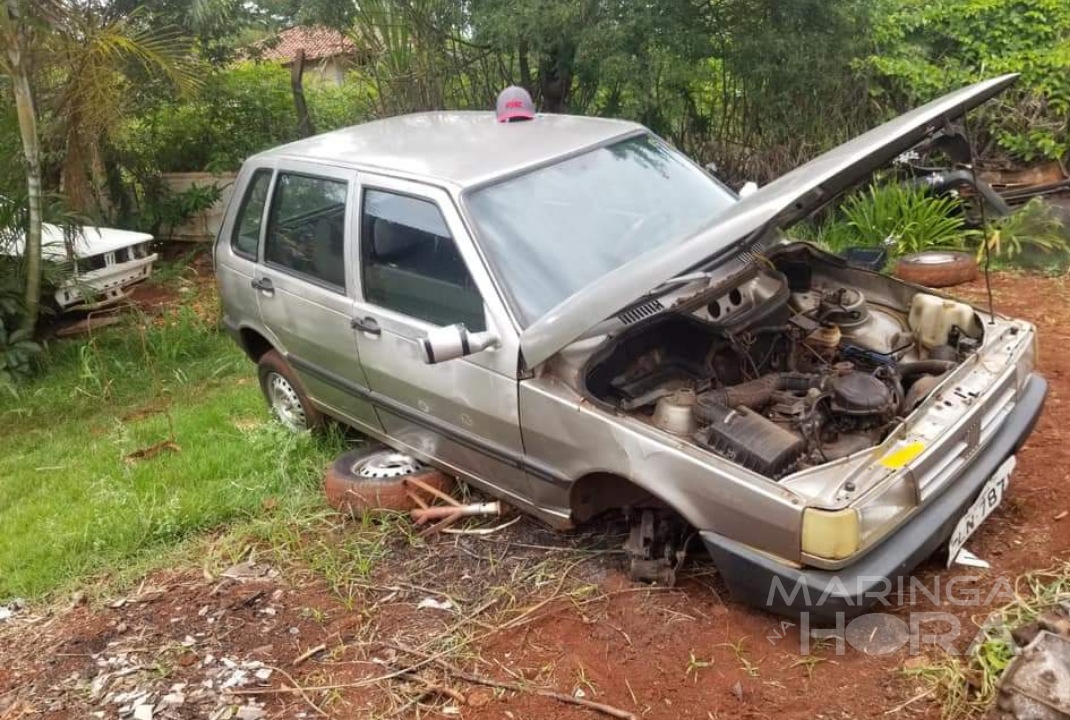 foto de Sarandi: mecânico é socorrido inconsciente após carro cair em cima dele enquanto trabalhava