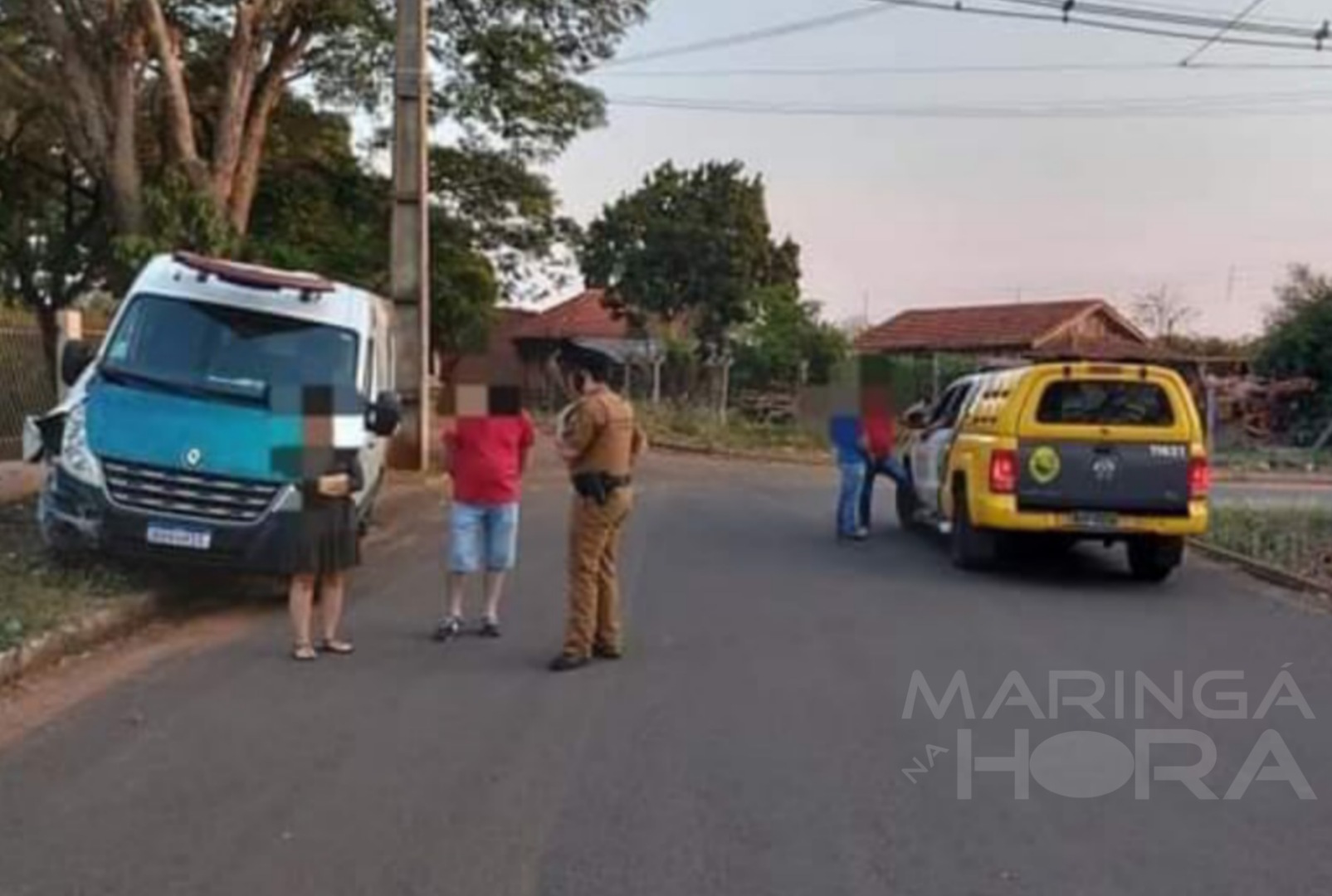 foto de Motorista bate ambulância em muro e acaba sendo preso por embriaguez ao volante na região de Maringá