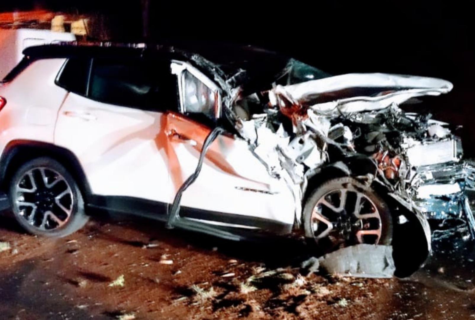 foto de Grave acidente entre carreta e carros deixa três mortos no Norte do Paraná