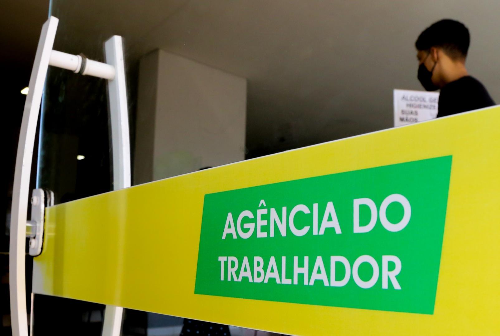 foto de Agência do Trabalhador intermedia 202 vagas de trabalho para novo supermercado