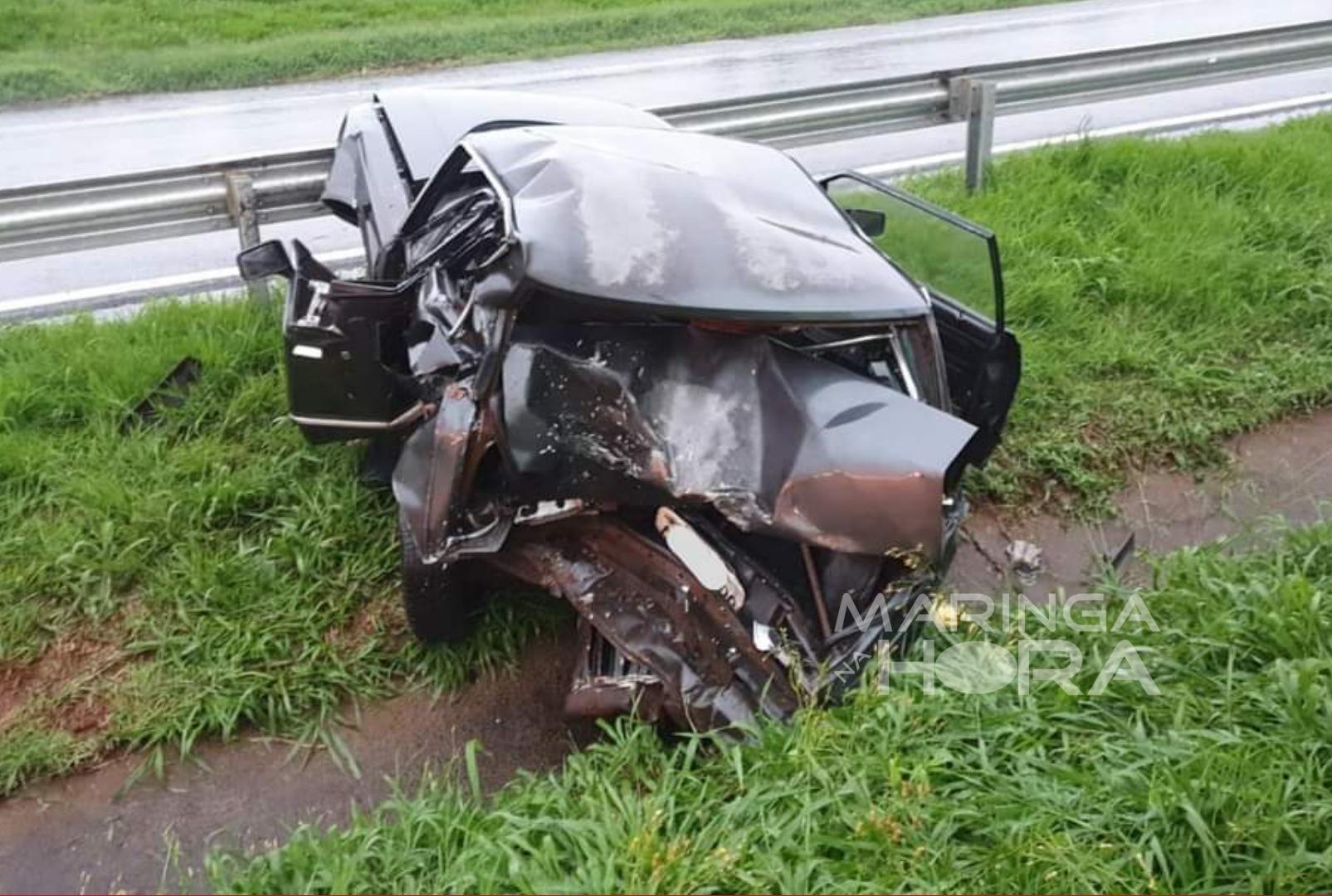 foto de Colisão entre carro e caminhonete deixa um morto na BR-376