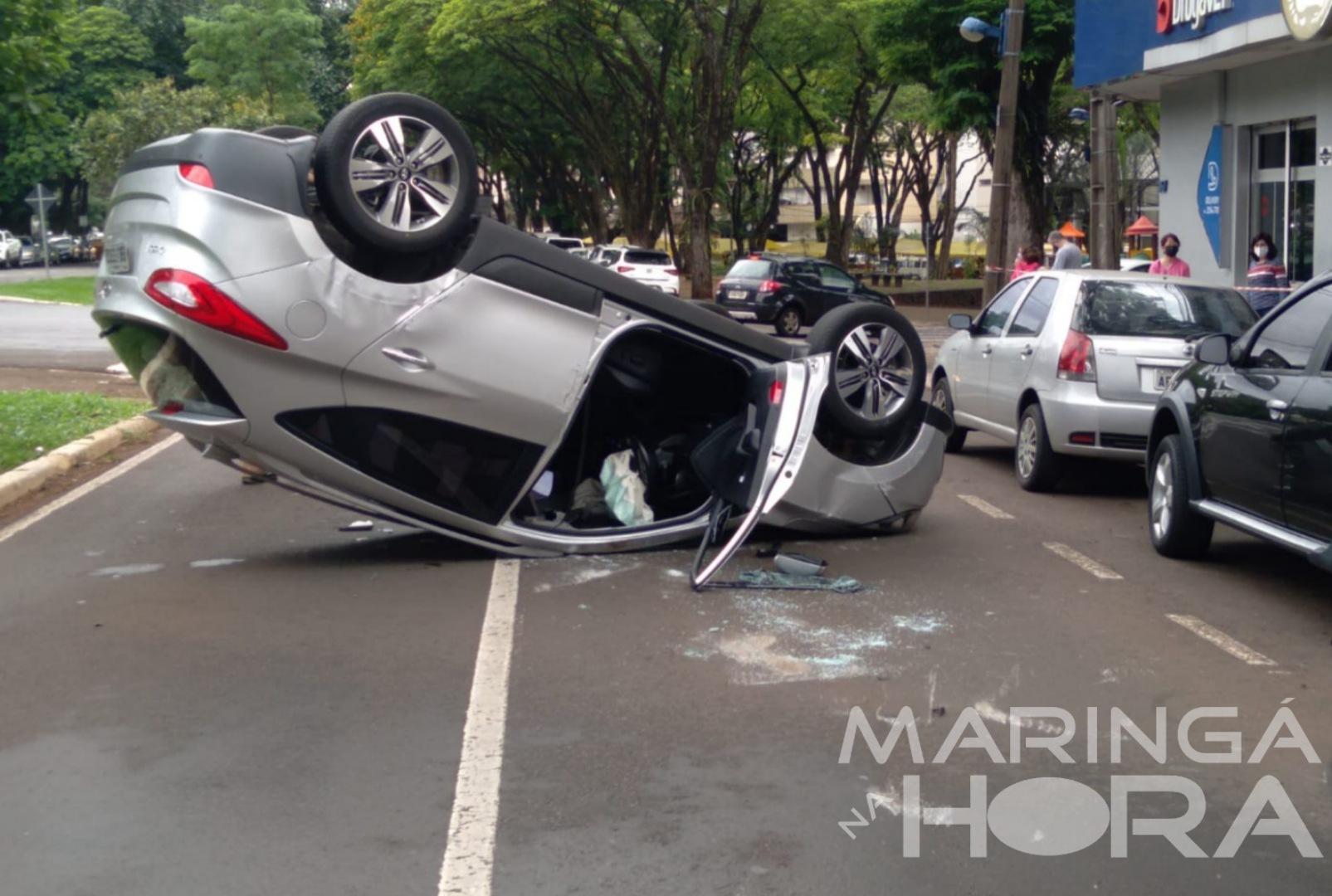 foto de Capotamento de veículo na Avenida Luiz Teixeira Mendes em Maringá