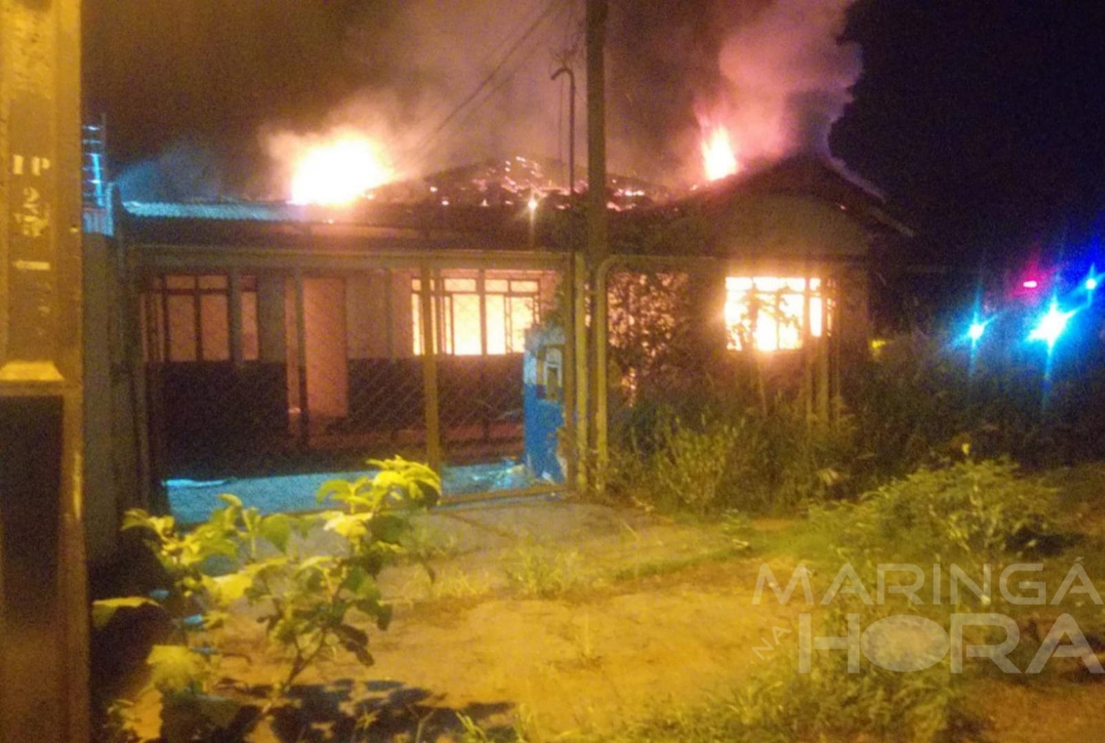 foto de Incêndio destrói imóvel em Maringá