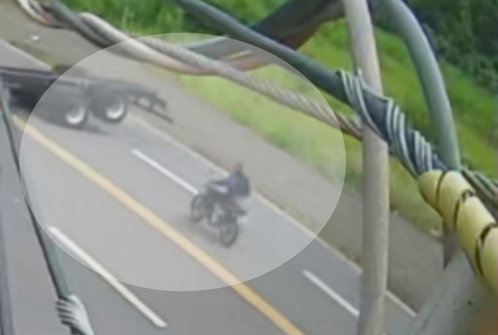 foto de Vídeo mostra o acidente que matou motociclista no Contorno Sul de Maringá