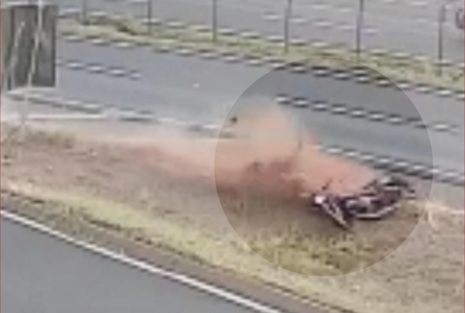 foto de Motociclista bate em placa de sinalização na rodovia BR-376; Vídeo