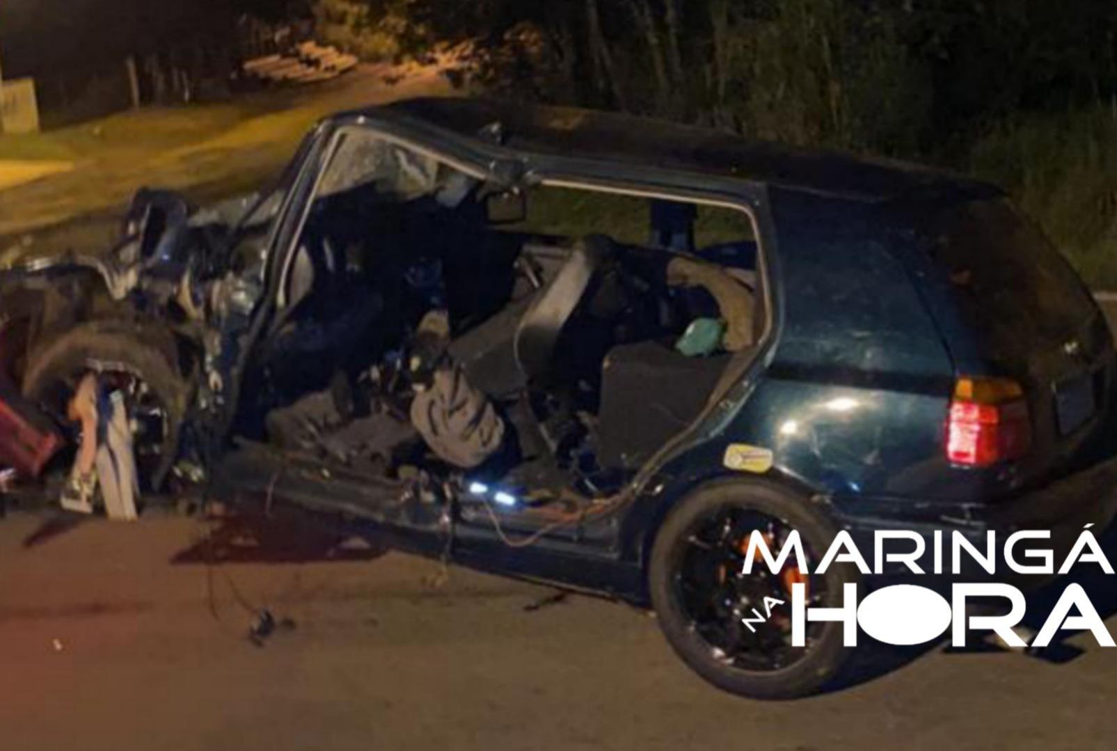 foto de Duas pessoas morrem e quatro ficam feridas após veículos baterem de frente em rodovia