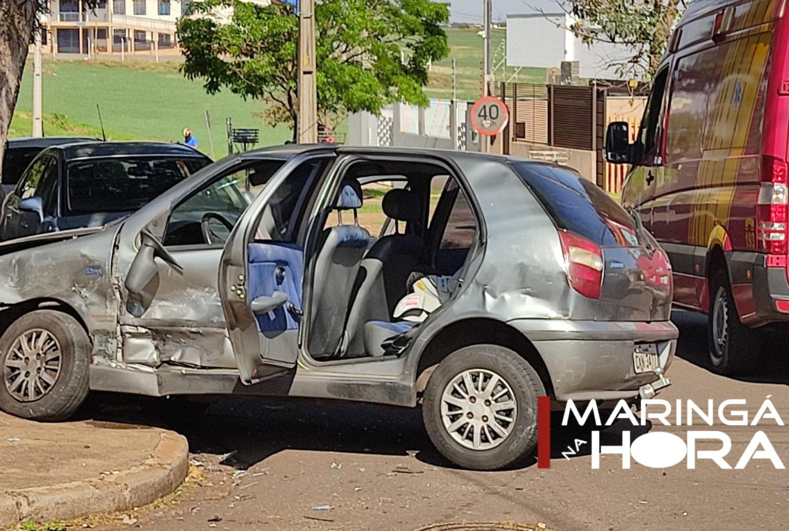 foto de Quatro pessoas são socorridas após batida envolvendo dois carros em cruzamento de Maringá