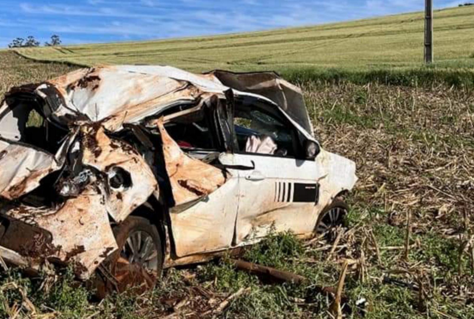 foto de Jovem morre após carro capotar em rodovia no norte do Paraná 