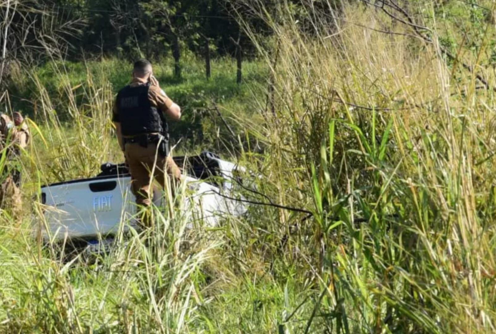 foto de Criminoso com pick-up roubada em Mandaguaçu morre em confronto com policiais de Maringá na PR-323