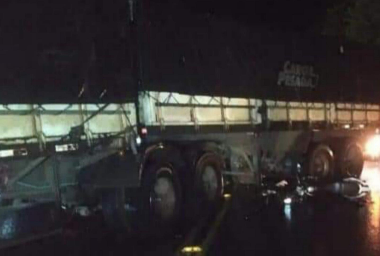 foto de Carreta com placas de Maringá se envolve em acidente com morte em rodovia no Norte do Paraná