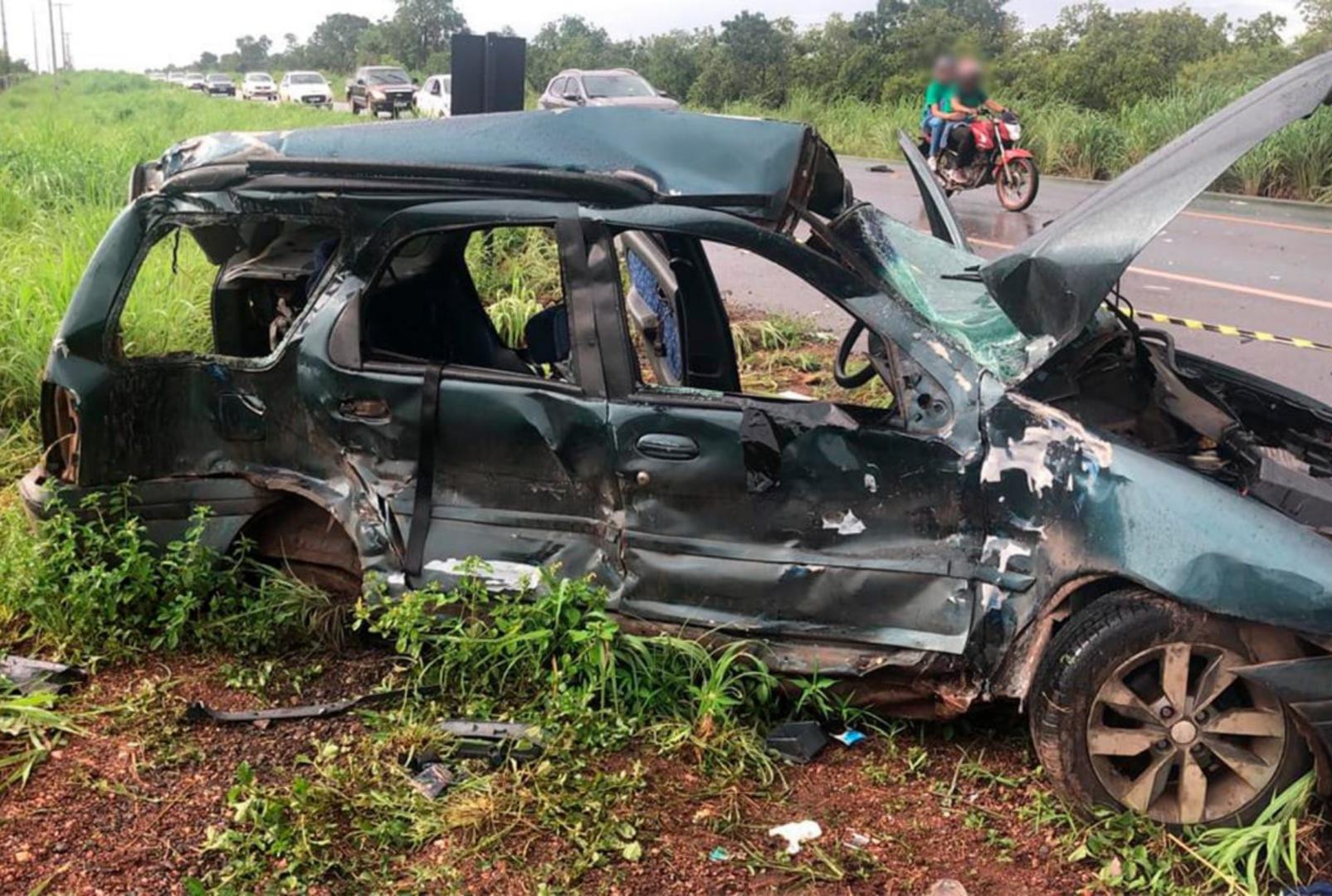 foto de Colisão entre carro e ônibus deixa três mortos em rodovia, entre as vítimas haviam pessoas que moraram em Maringá