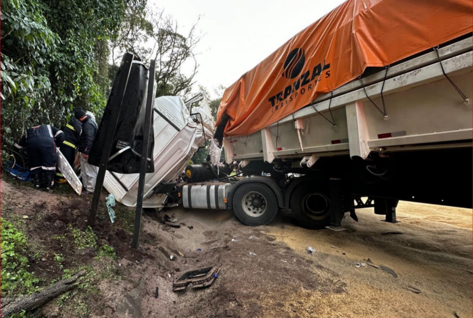 foto de Acidente durante a manhã na região deixa feridos e uma pessoa morta