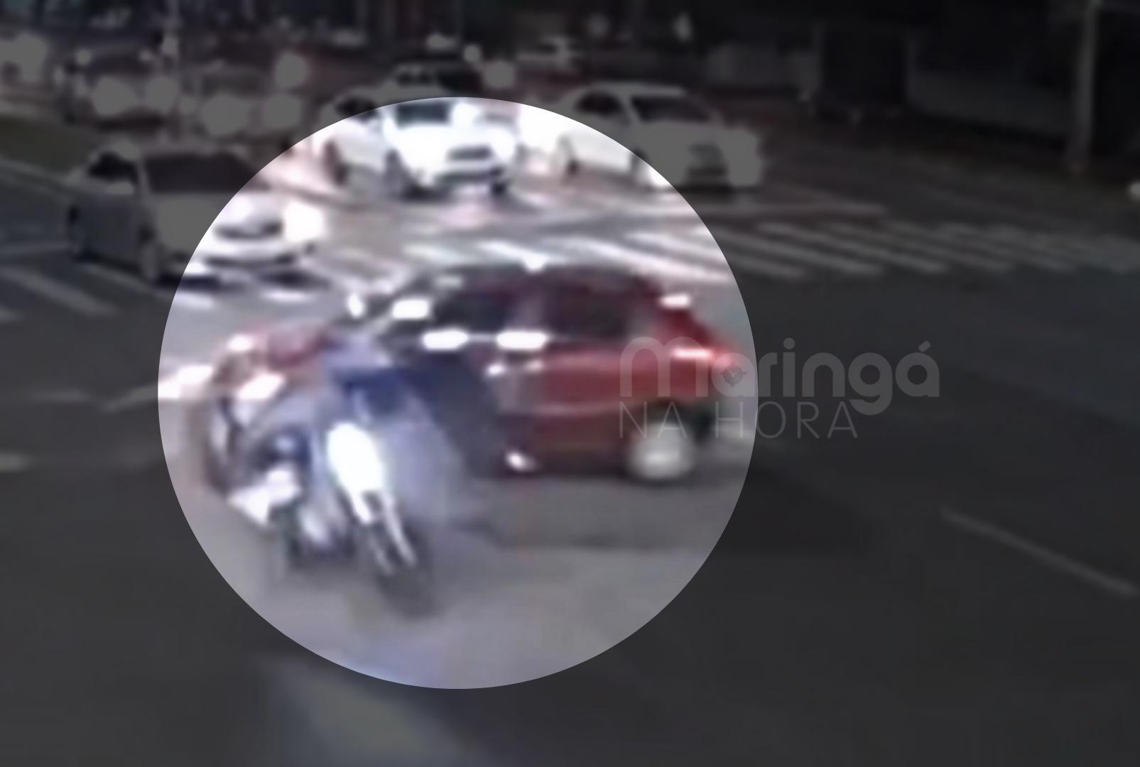 foto de Câmeras de segurança registram momento em que motociclista se envolve em acidente impressionante e morre durante perseguição