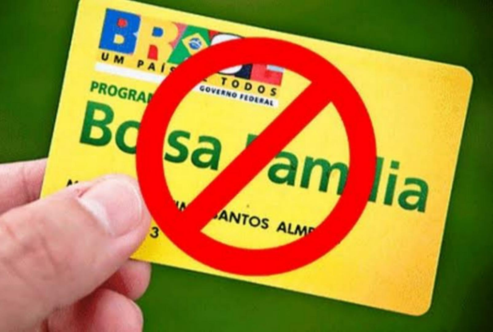 foto de PIX acima destes valores na conta pode gerar CANCELAMENTO do Bolsa Família