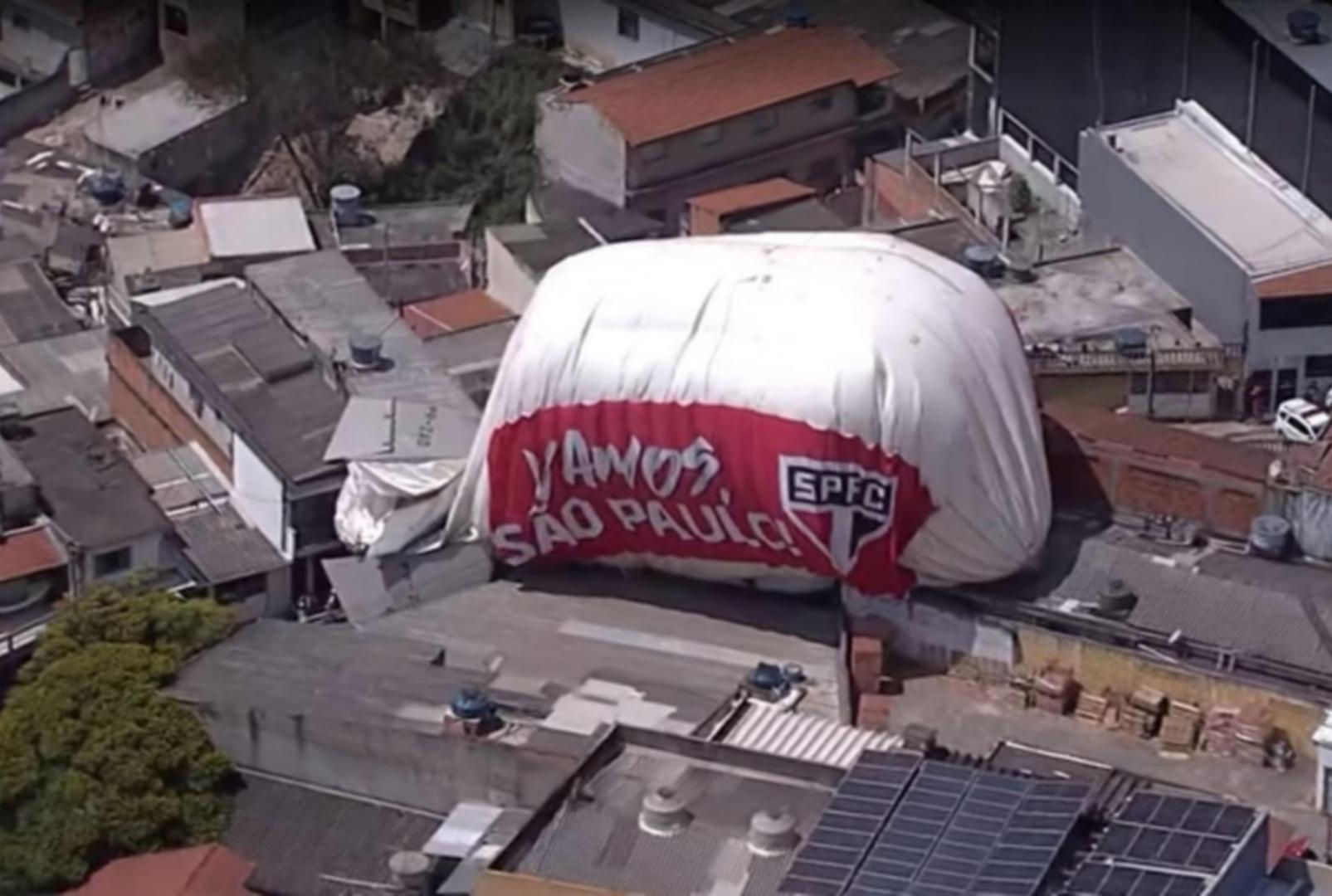 foto de Dirigível contratado pelo São Paulo cai em Osasco e deixa um ferido