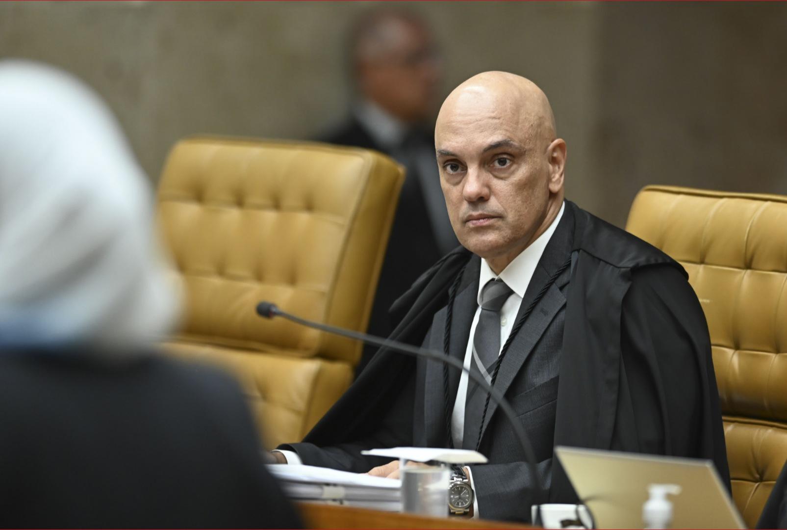 foto de Moraes nega desbloqueio imediato do X e condiciona retorno da plataforma ao pagamento de multas