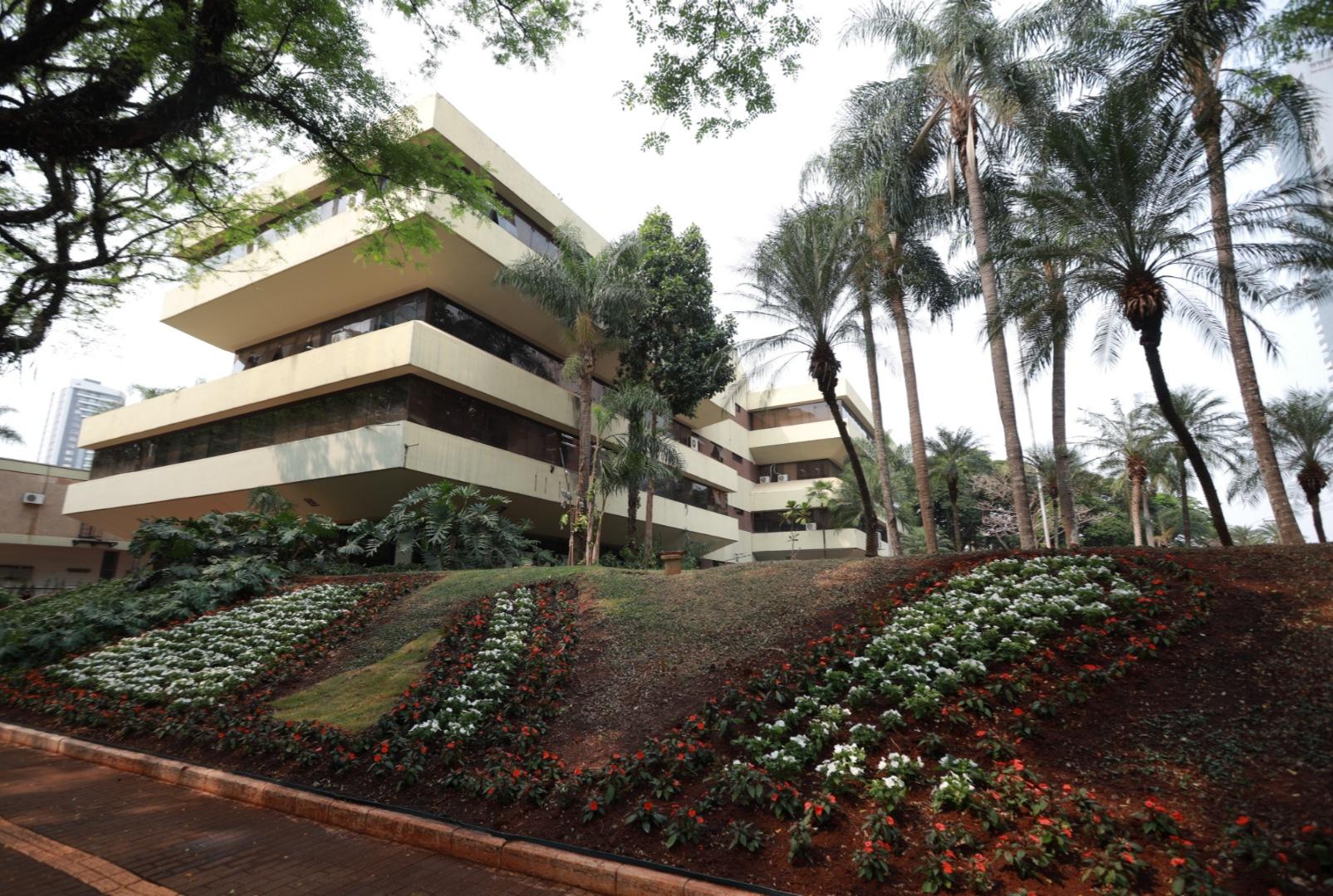 foto de Confira o funcionamento dos serviços municipais nesta segunda, 28, ponto facultativo do Dia do Servidor Público