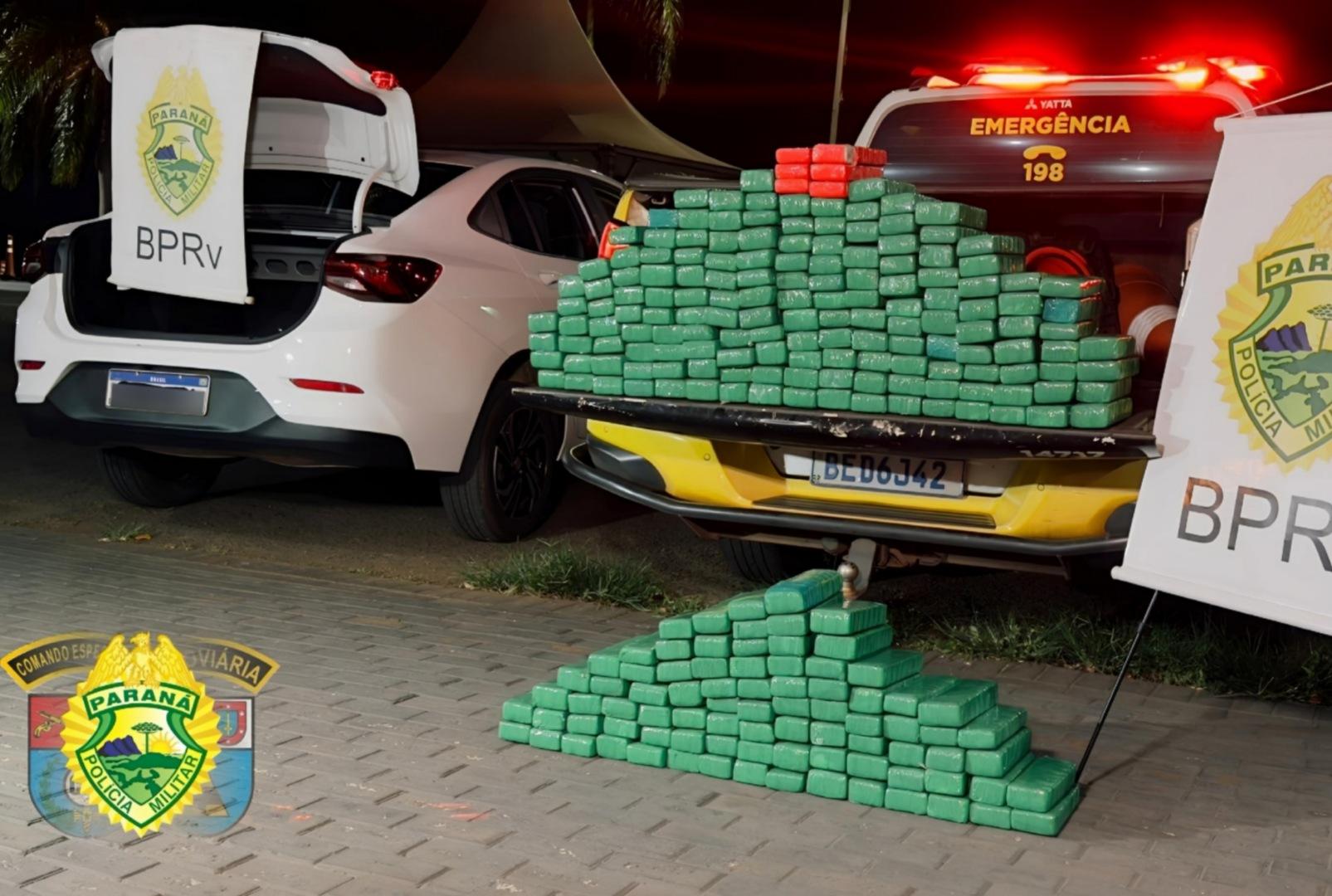 foto de Polícia apreende veículo transportando grande quantidade de maconha na PR-317