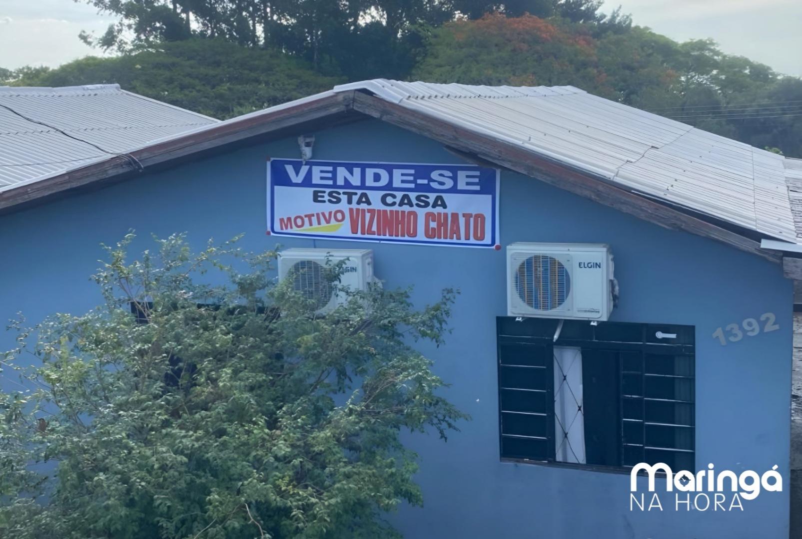 Vende-se esta casa, motivo: vizinho chato. Placa de venda com frase inusitada viraliza no Paraná