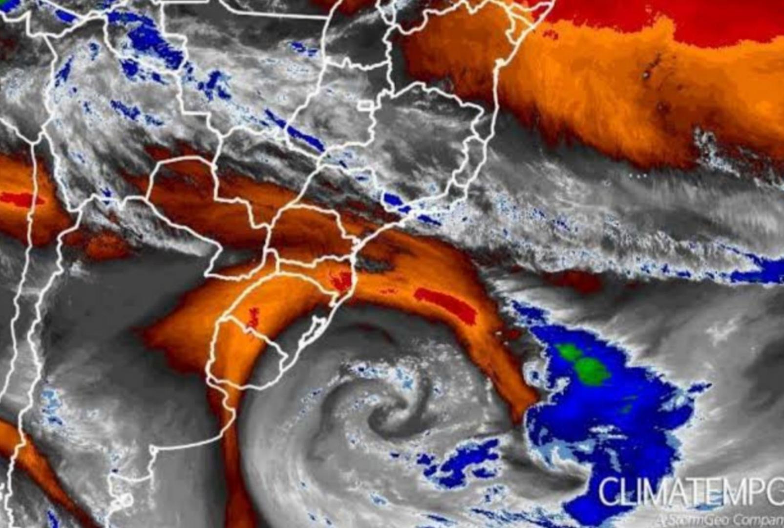 O que é ciclone bomba e como ele afeta o Paraná? Entenda