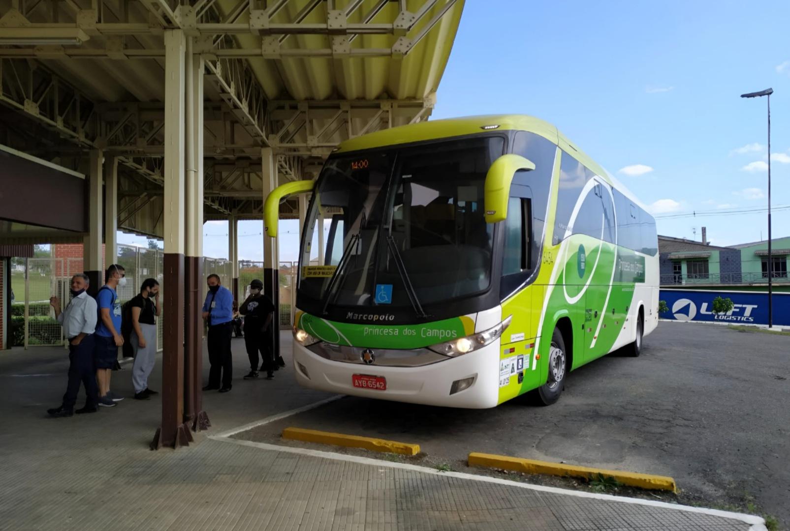 Governador sanciona lei da gratuidade de passagens para idosos nos ônibus intermunicipais