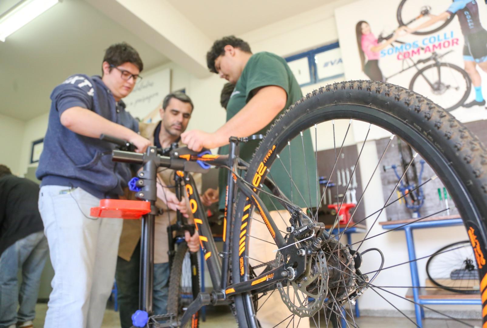 Prefeitura oferece mais de 100 vagas para cursos técnicos em manutenção de equipamentos