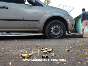 foto de Homens tem carro crivado de balas após tentativa de homicídio em Maringá