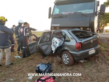 foto de Funileiro de Sarandi bate carro contra caminhão e morre na hora