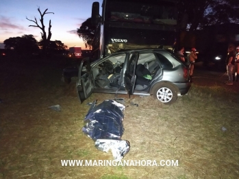 foto de Funileiro de Sarandi bate carro contra caminhão e morre na hora