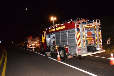 foto de Carro com placas de Maringá, bate e motorista morre carbonizado na rodovia PR-444 em Mandaguari