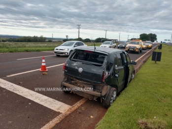 foto de Milagre na rodovia; três pedestres quase foram atropelados após capotamento em Maringá