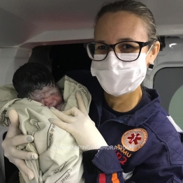 foto de Mãe dá à luz dentro de ambulância do Samu de Paiçandu