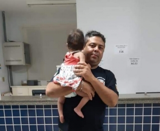 foto de Mãe surta e ameaça incendiar casa com os filhos dentro em Maringá