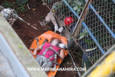 foto de Em Maringá; galho de árvore atravessa carro em acidente, e três pessoas são resgatadas sem ferimentos graves