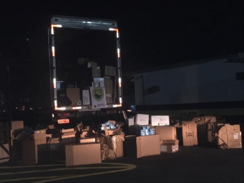 foto de Equipe Rotam da Polícia Rodoviária Estadual apreende caminhão carregado com diversas mercadorias eletrônicos do Paraguai