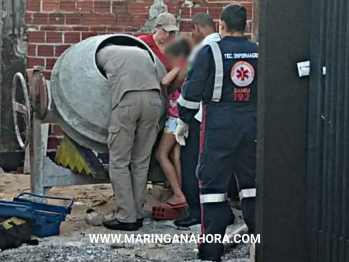 foto de Enquanto brincava, criança tem a mão prensada em betoneira em Paiçandu