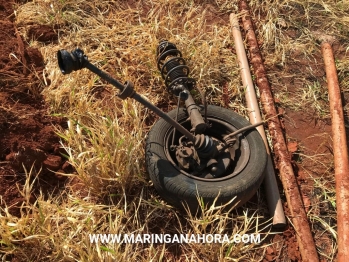 foto de Motorista é ejetado do carro após capotar várias vezes em Maringá