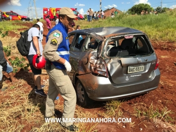 foto de Motorista é ejetado do carro após capotar várias vezes em Maringá