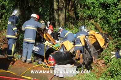 foto de Milagre na rodovia;  Três pessoas ficam feridas após veículos baterem e capotarem em Maringá